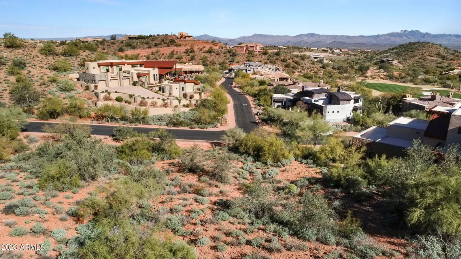 15925-e-tombstone-trail-front-view